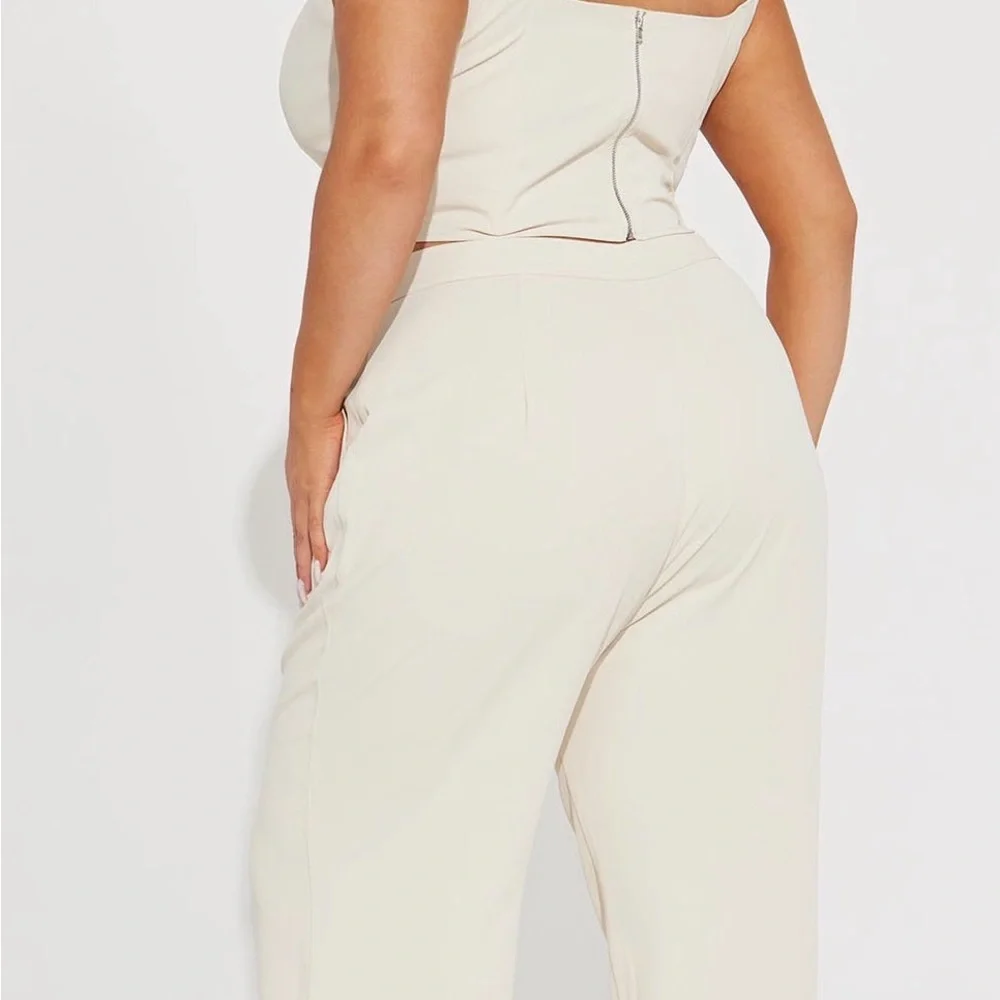 Karol Corset Pant Set - Cream
Size M - Picture 4 of 4